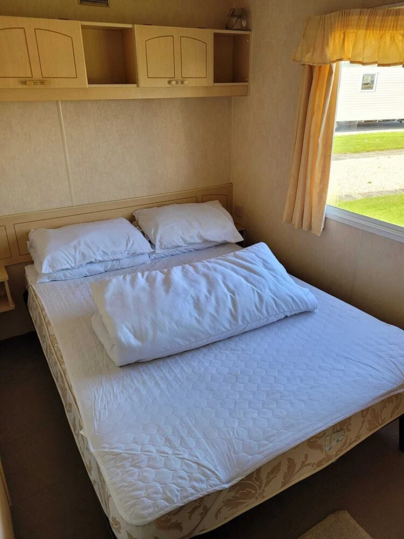 Caravan - Sleeps 4 - Parking - 10mins To Beach