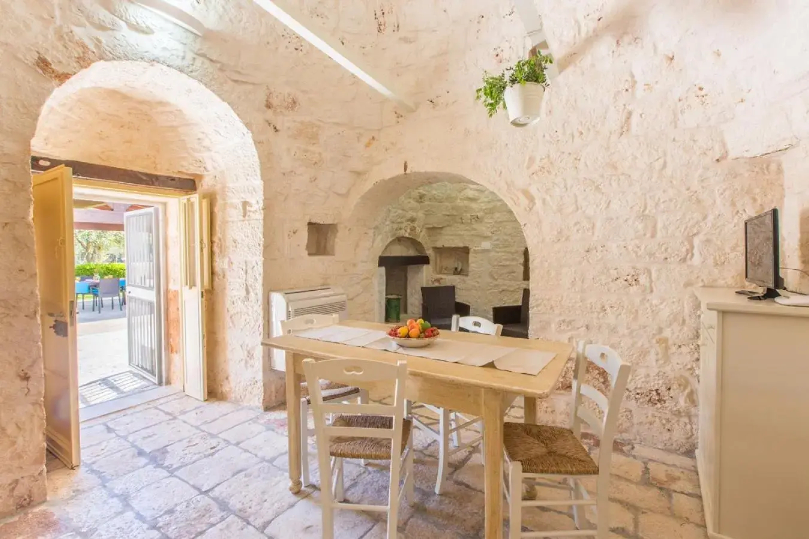 Trullo del Mandarino con piscina