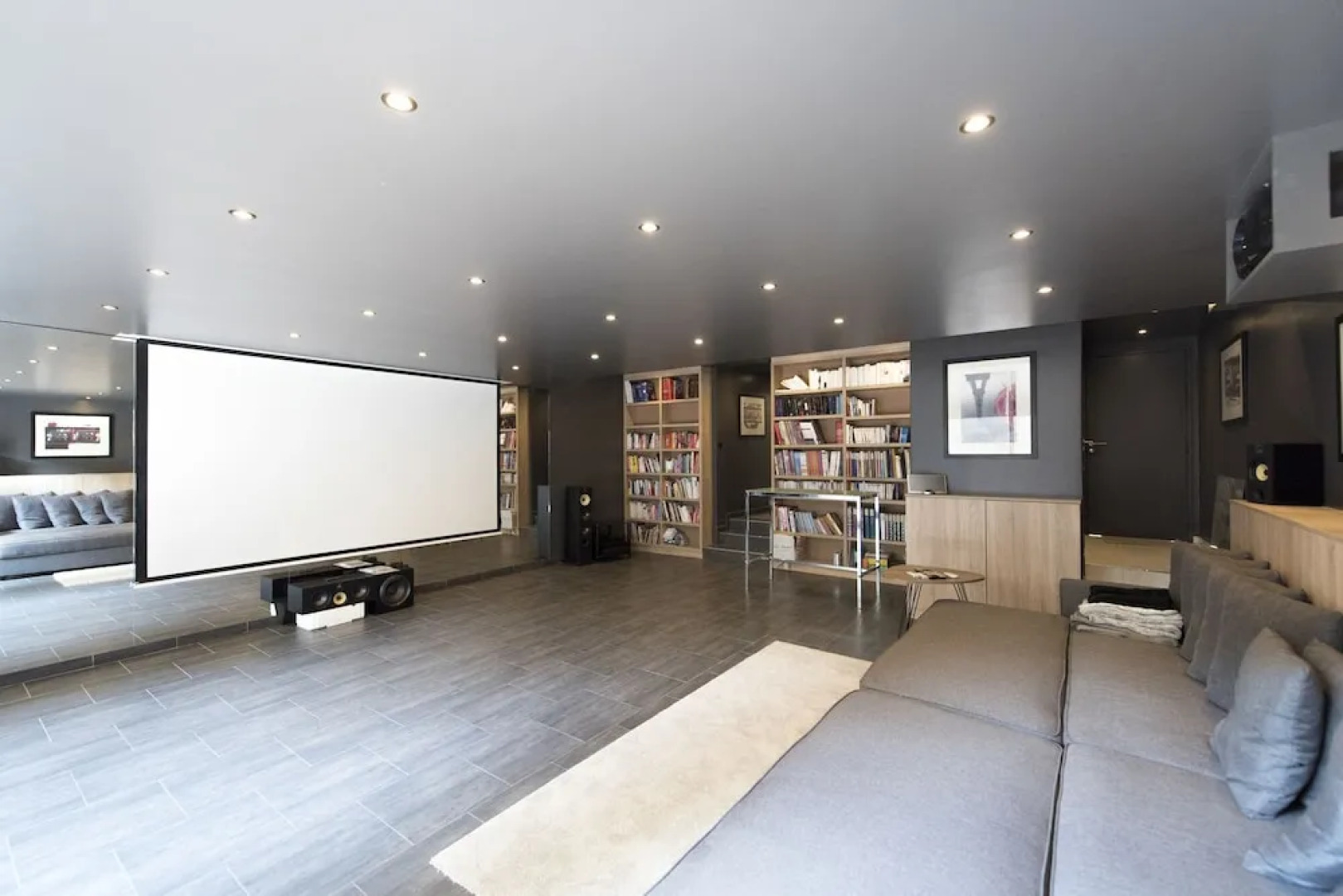 Grand Design on Ile Saint Germain