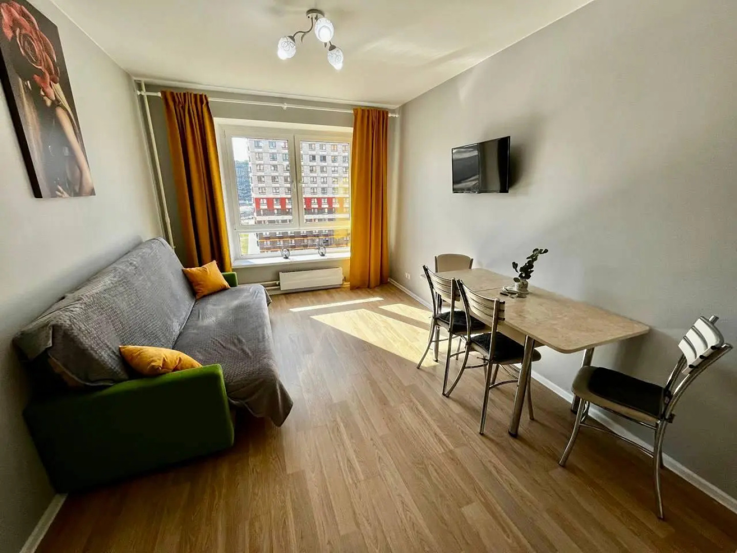 Sunny Days (Санни Дейз) на улице Лётчика Ларюшина 6 корпус 2