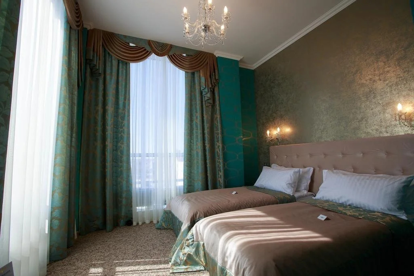 Отель «Лыбидь Плаза»