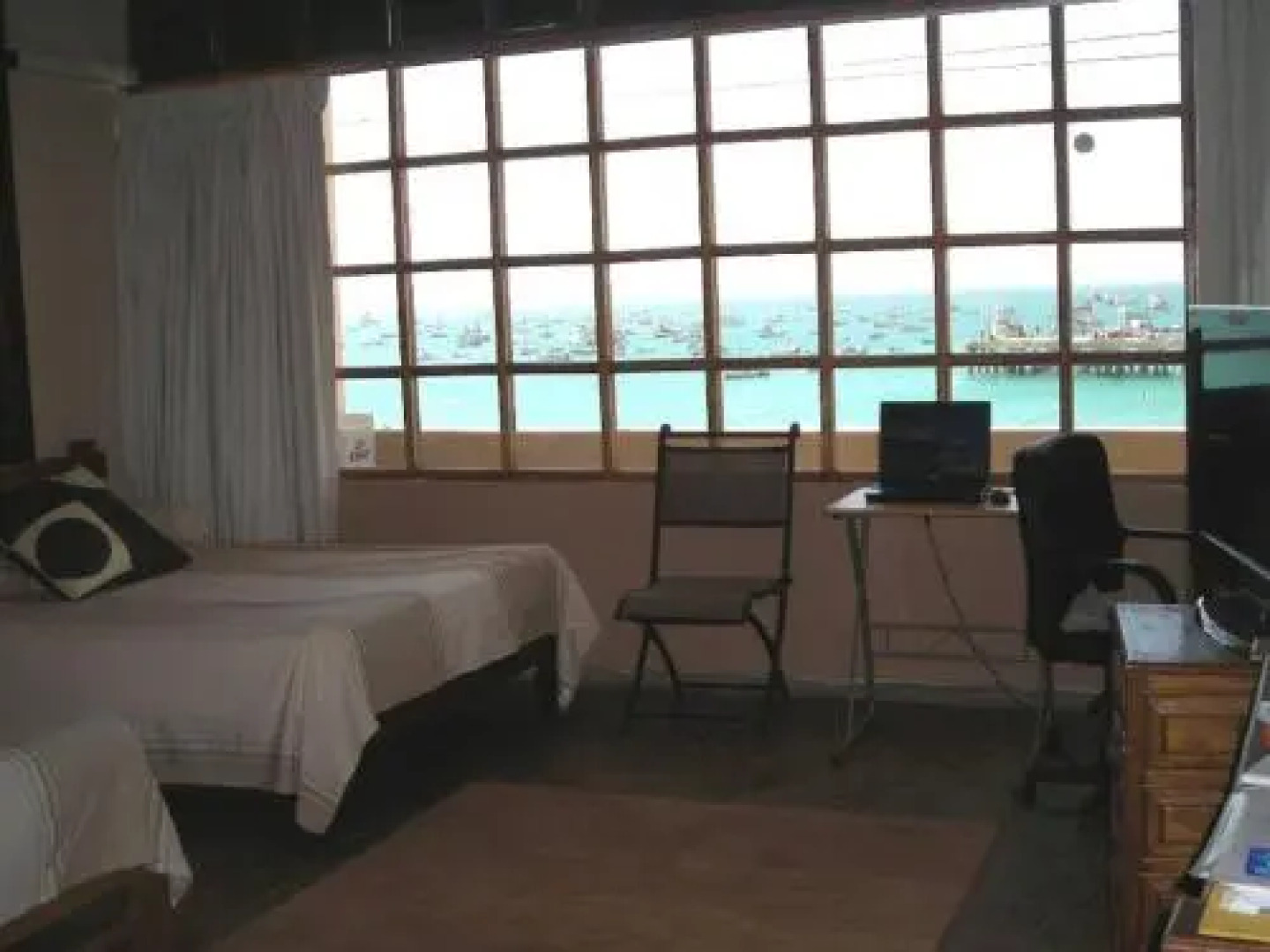 El Merlin at the Point