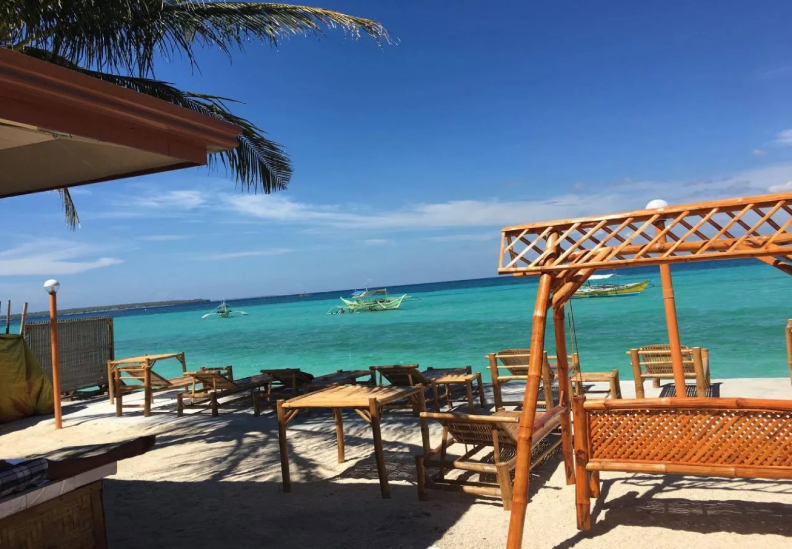 Ritzy's White Beach Resort & Restaurant