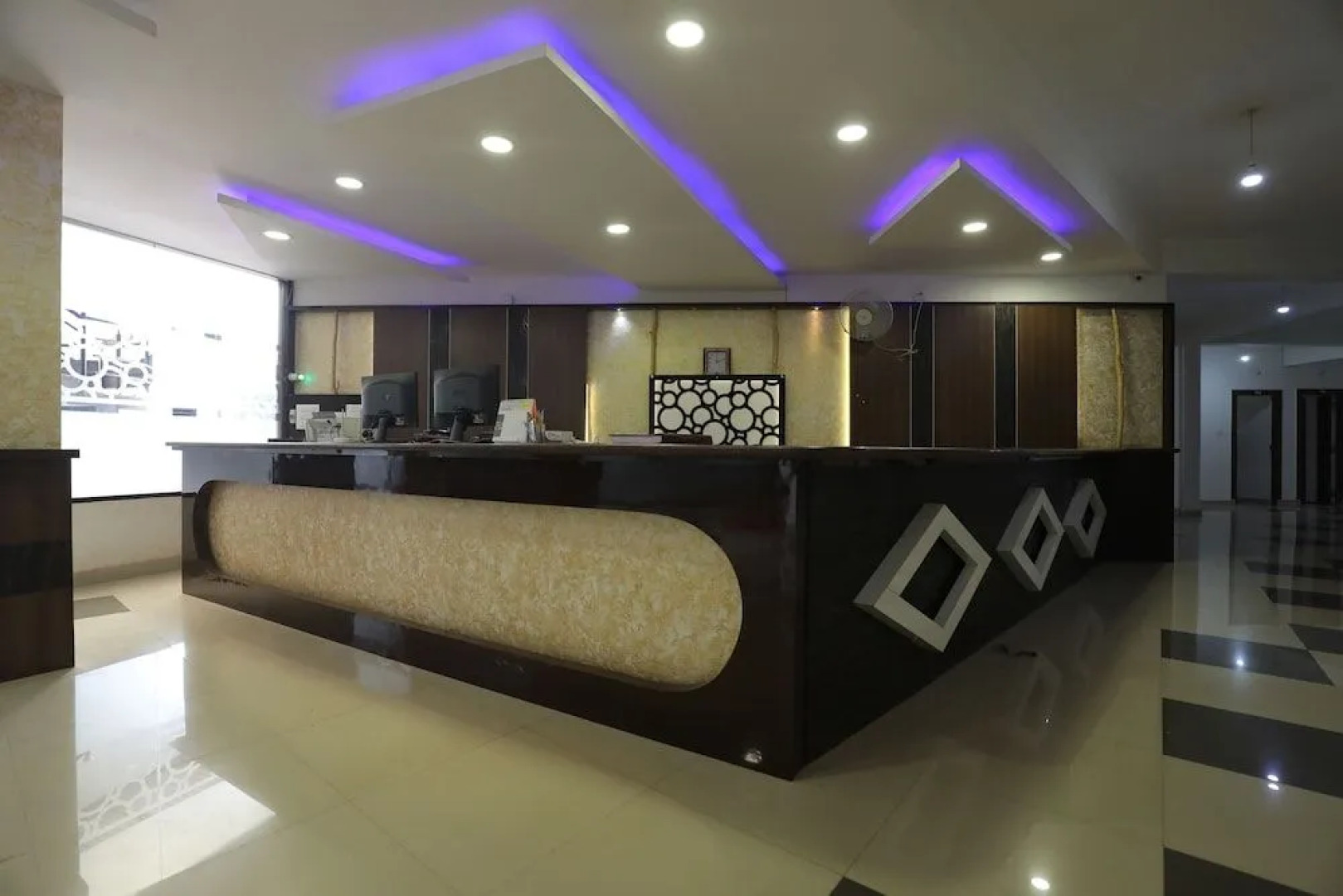 OYO 24602 City Residence