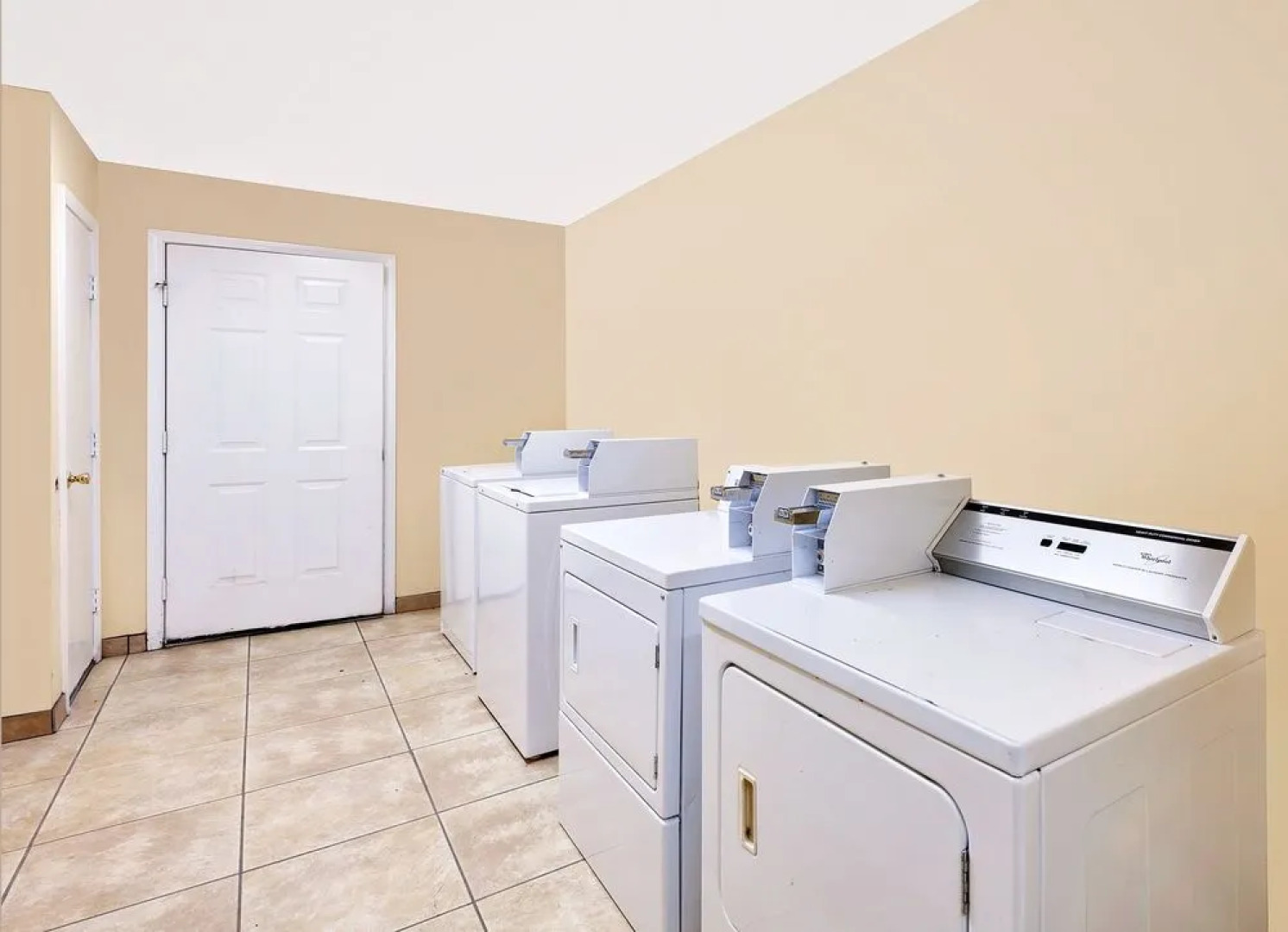 Super 8 by Wyndham Siloam Springs