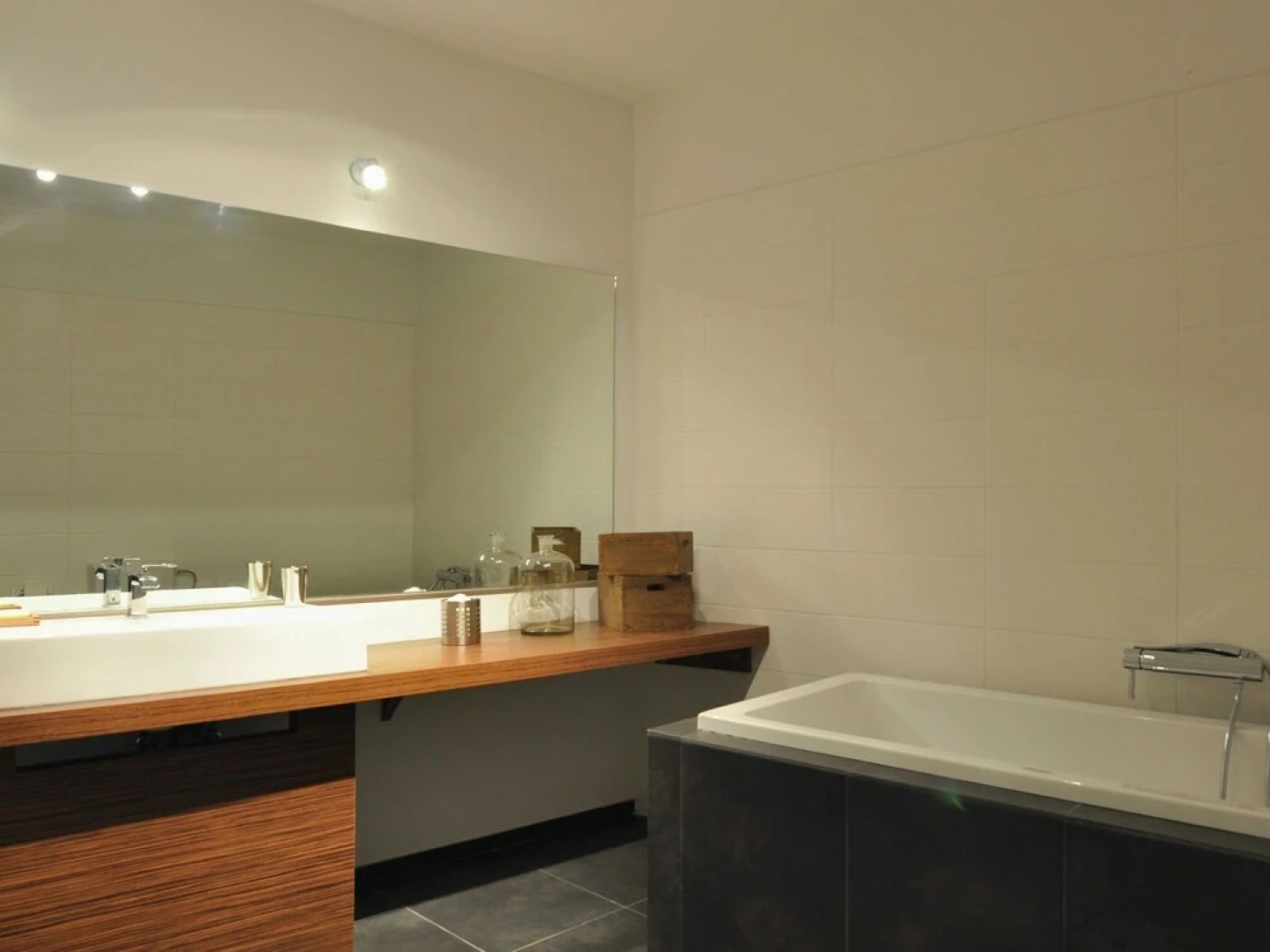 Stylish, Quiet and Beautiful Views Villa With a Pool