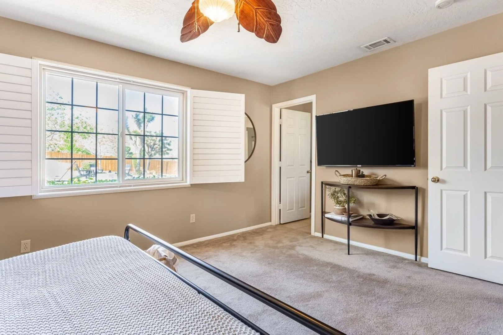 Desert Bloom by Avantstay Incredible Oasis w/ Dreamy Backyard & Patio