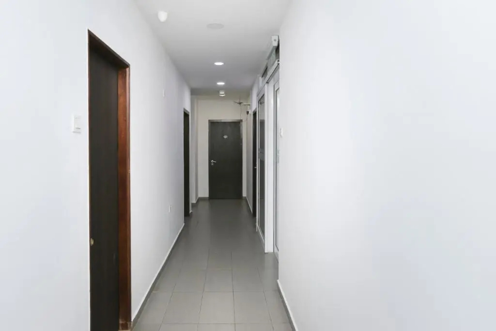 OYO 89915 East Mount Hotel