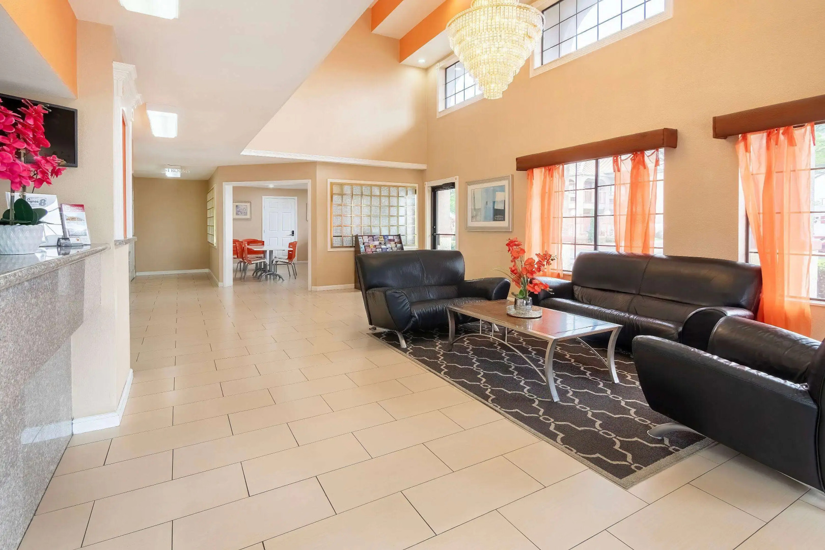 Super 8 by Wyndham Grand Prairie Southwest