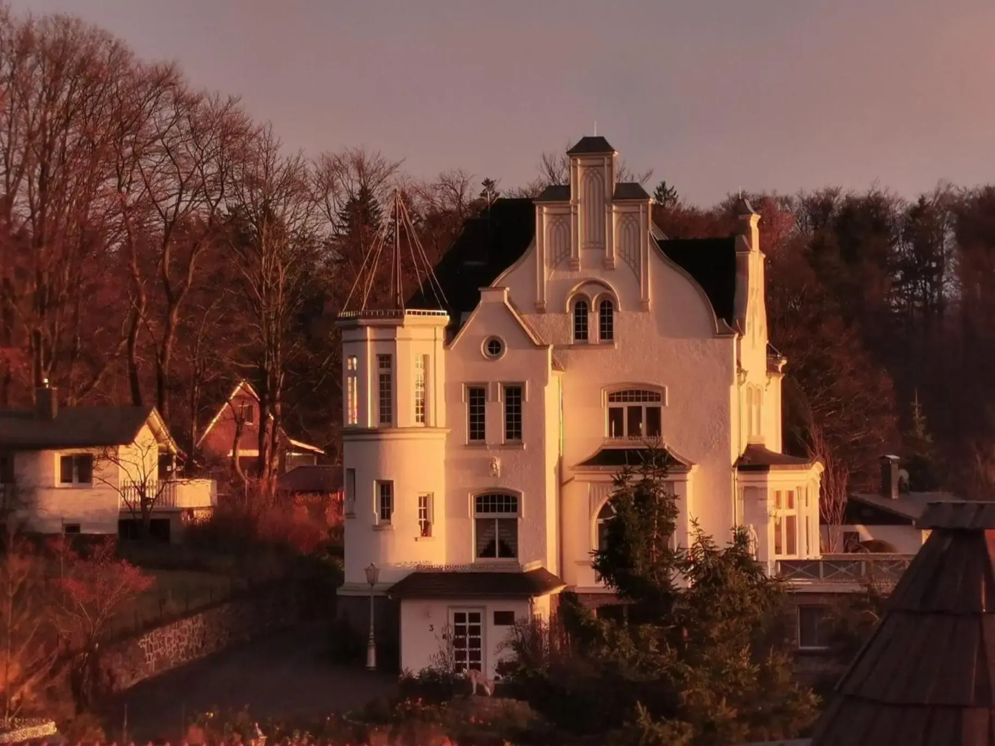 WeisseVilla Friedrichsbrunn Fewo SOLIDE