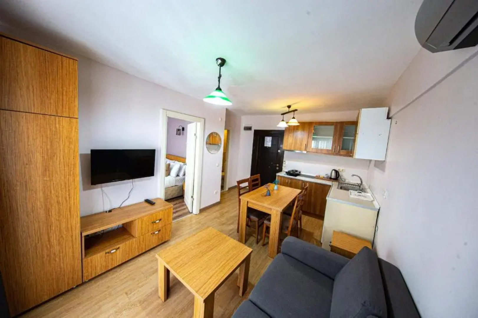 Three Apples Suites and Hotel