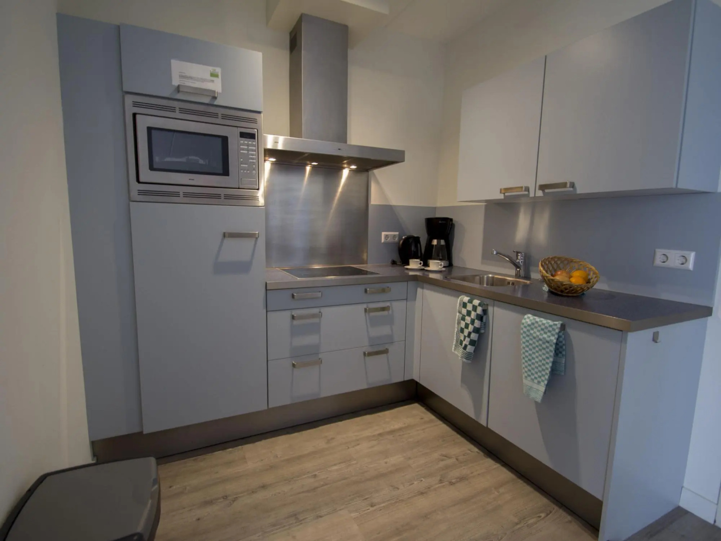 Comfortable Apartment With a Smart TV Near the Beach