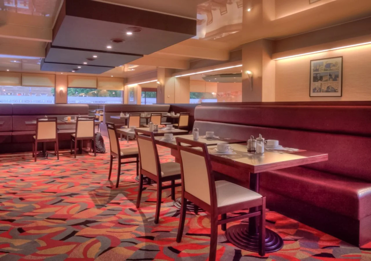 B&B HOTEL Mons Centre