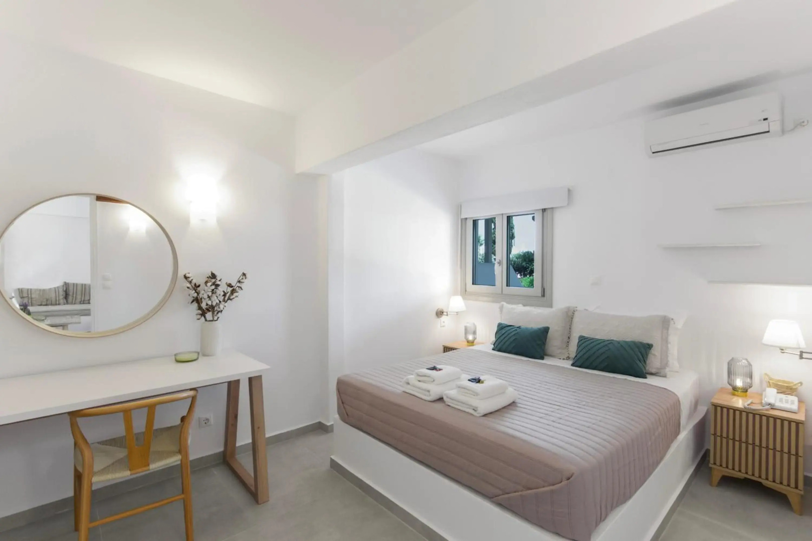 Margarita Studios Ambelas