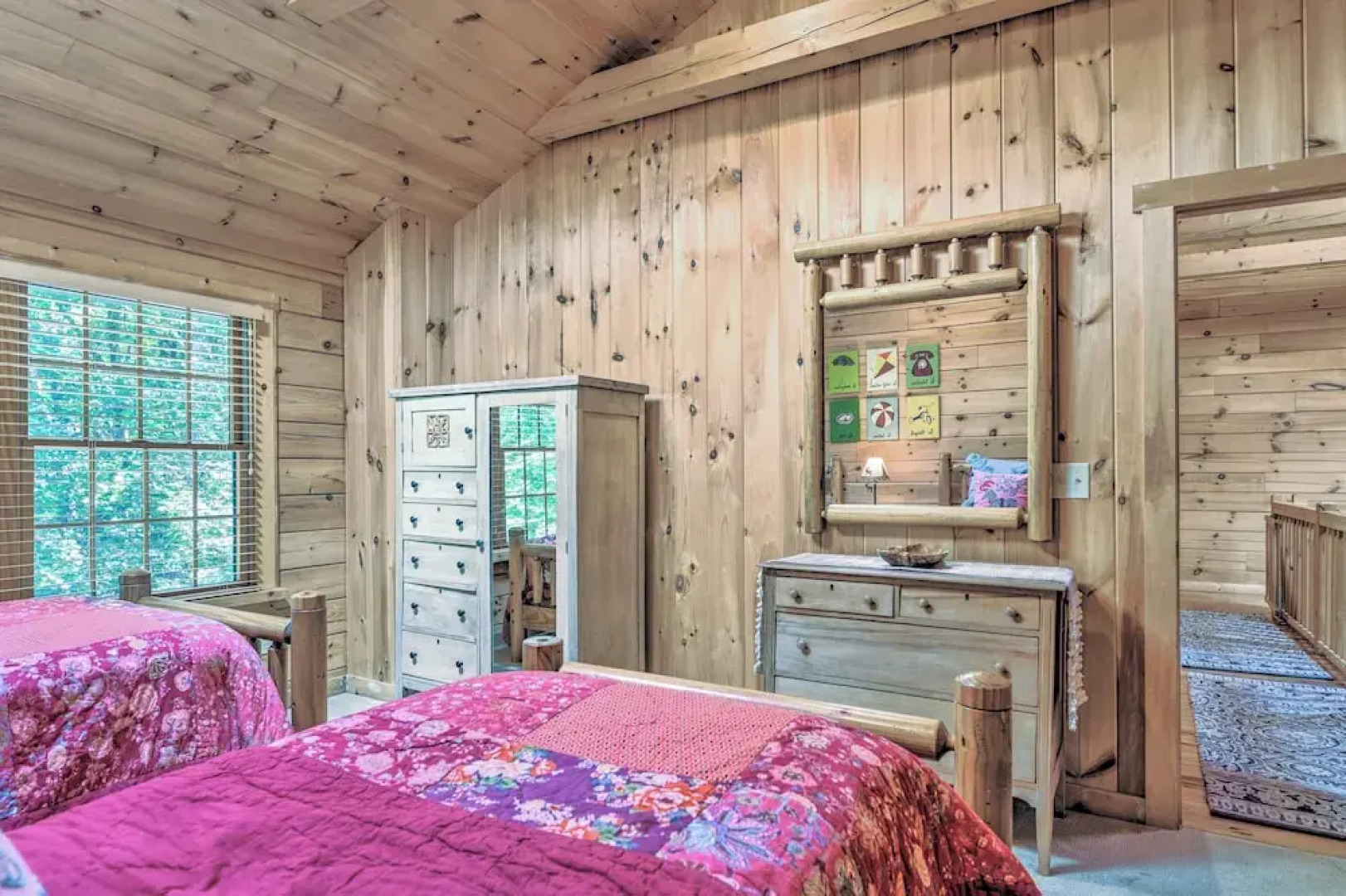 Luxury Cabin w/ Deck < 5 Miles to Sapphire Valley!