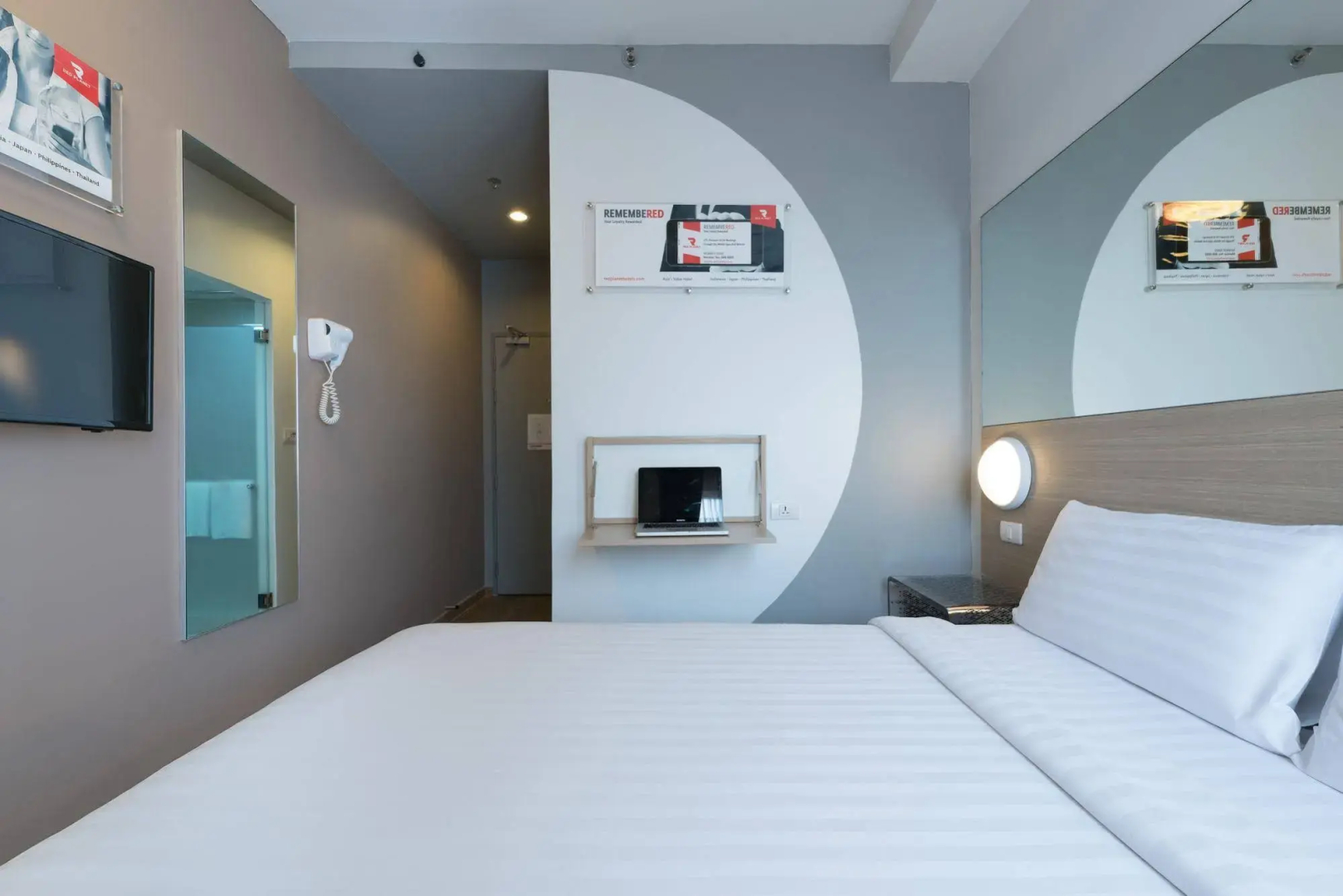 Easy Planet Phuket, Patong