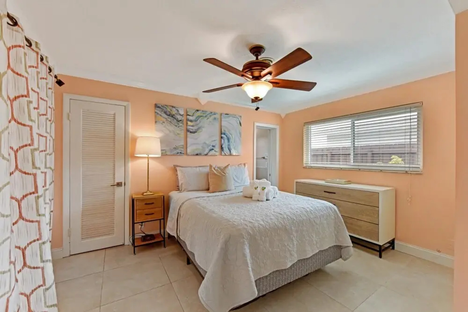 Private pool and canal home with Office space