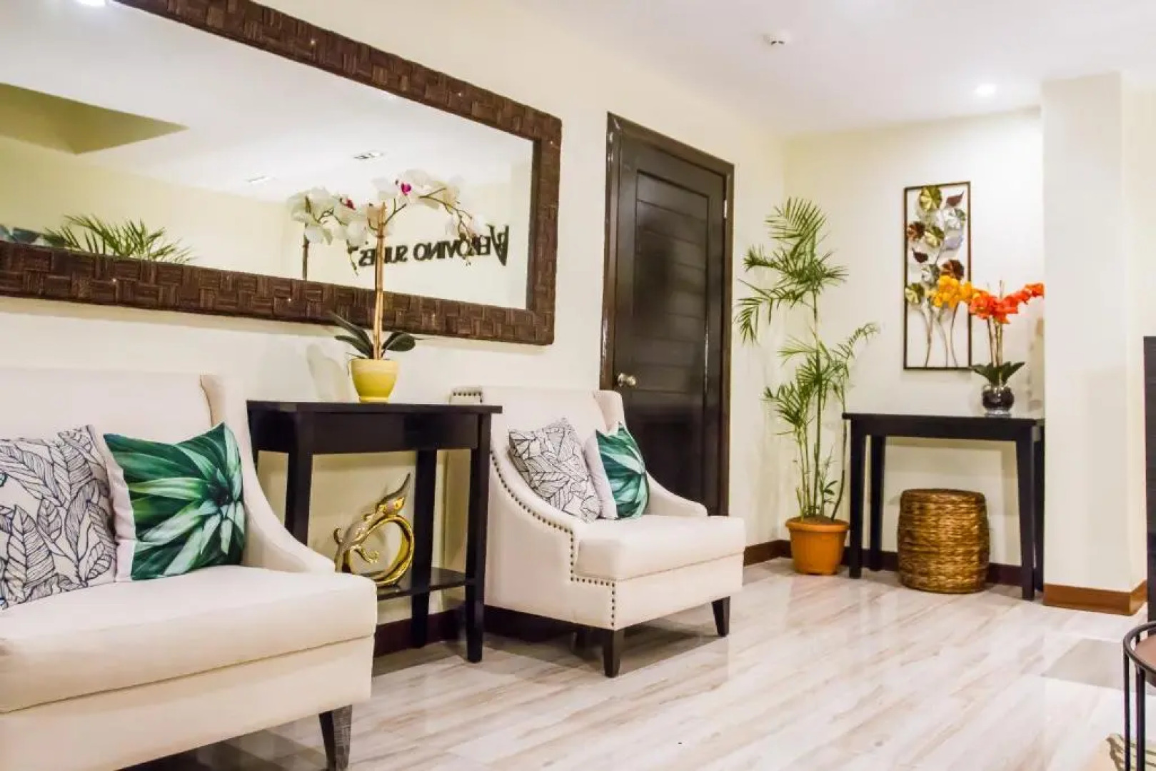 OYO 540 Verovino Suites