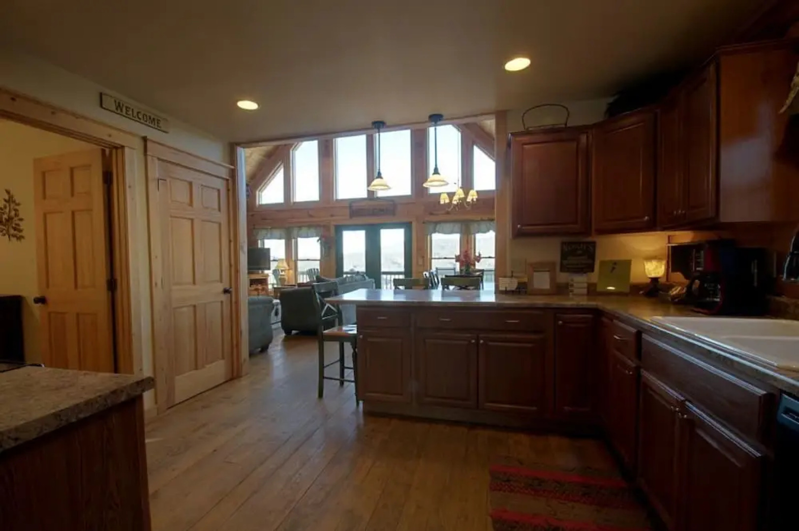 Eagle's Nest - 4 Br Cabin