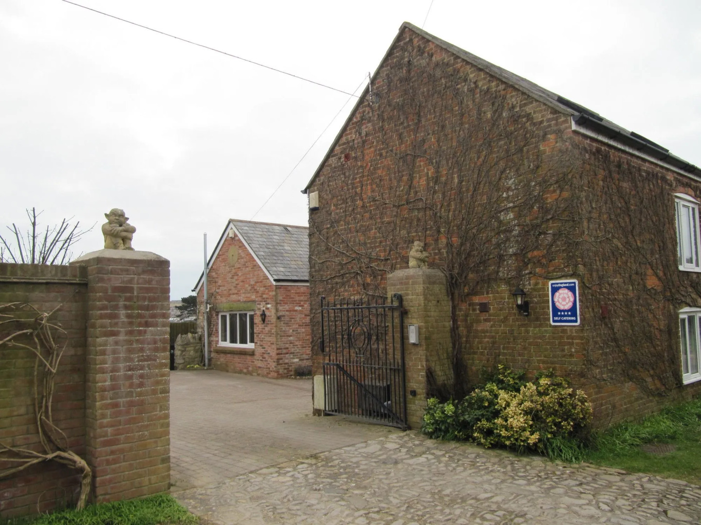 Tidmoor Barn