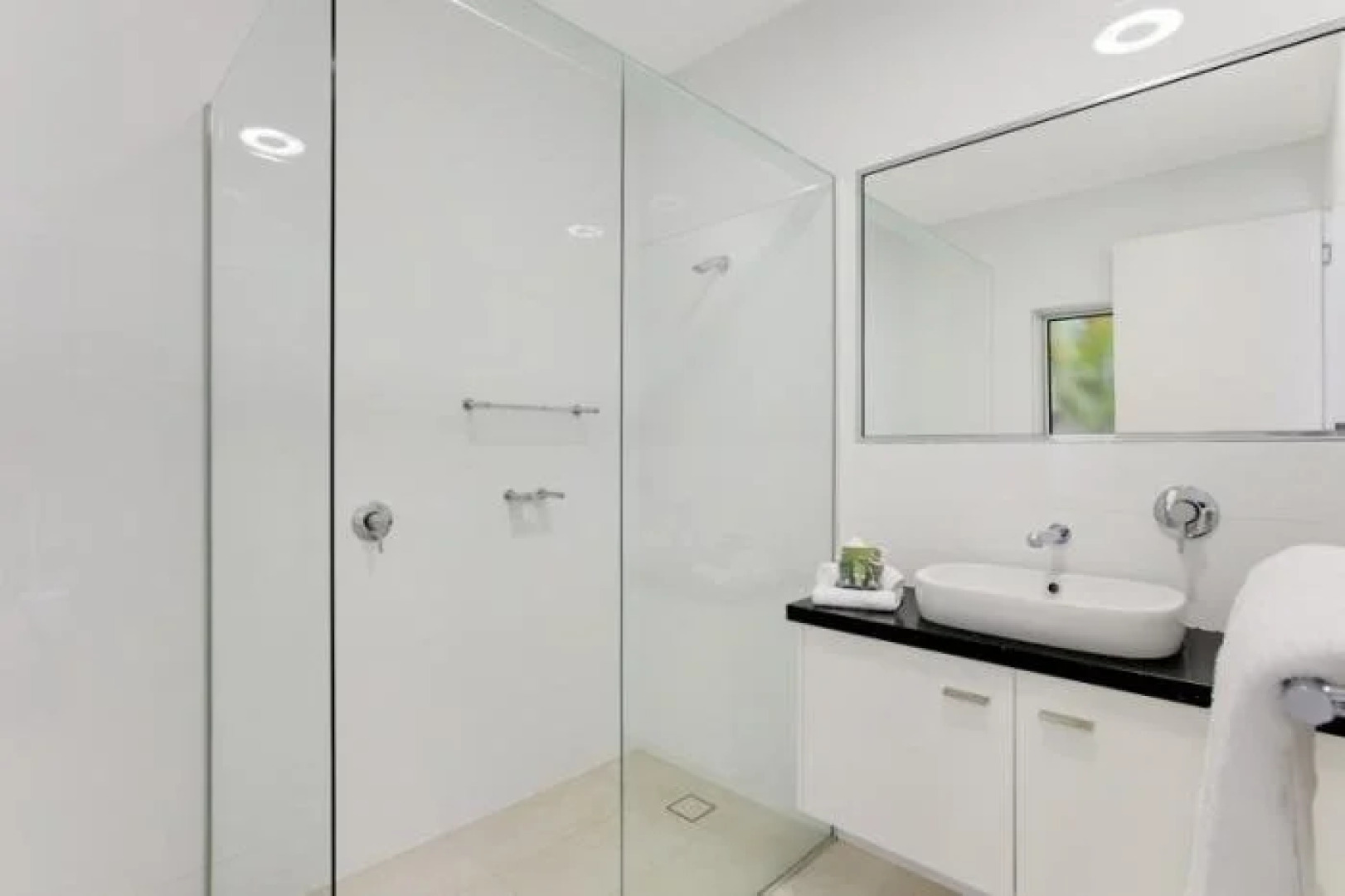 The Boat House - Luxury Holiday House