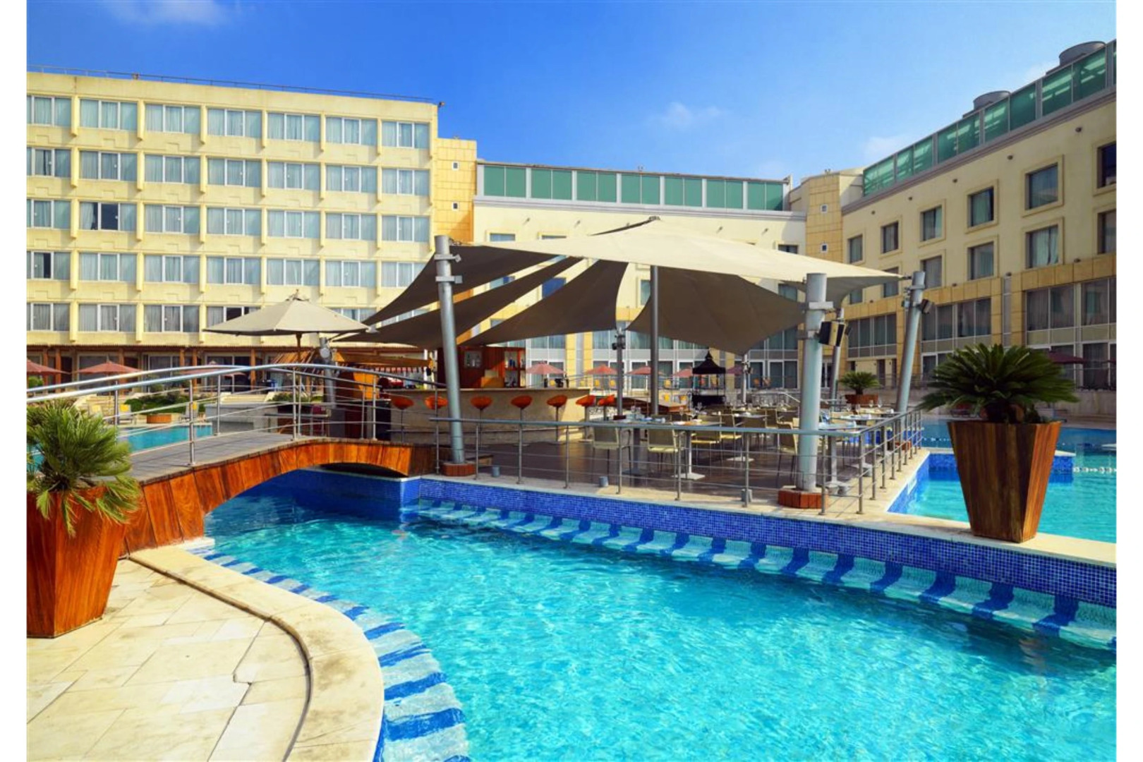 Le Meridien Pyramids Hotel & Spa