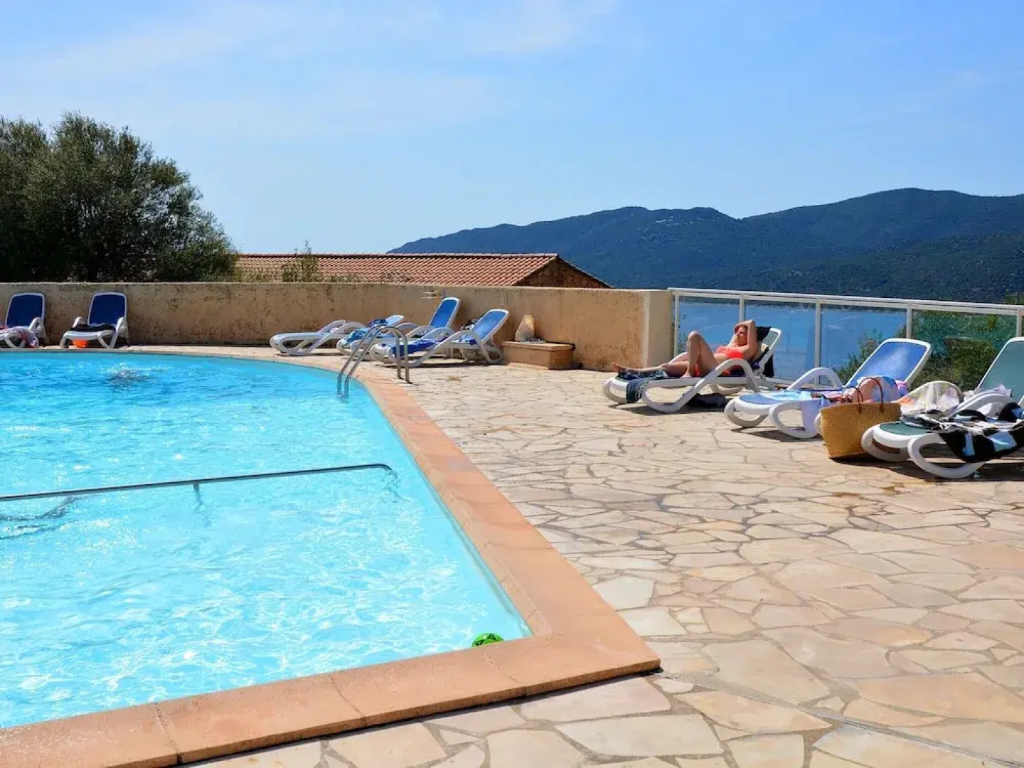 Apartment in Serra-di-ferro Near Cupabia Beach