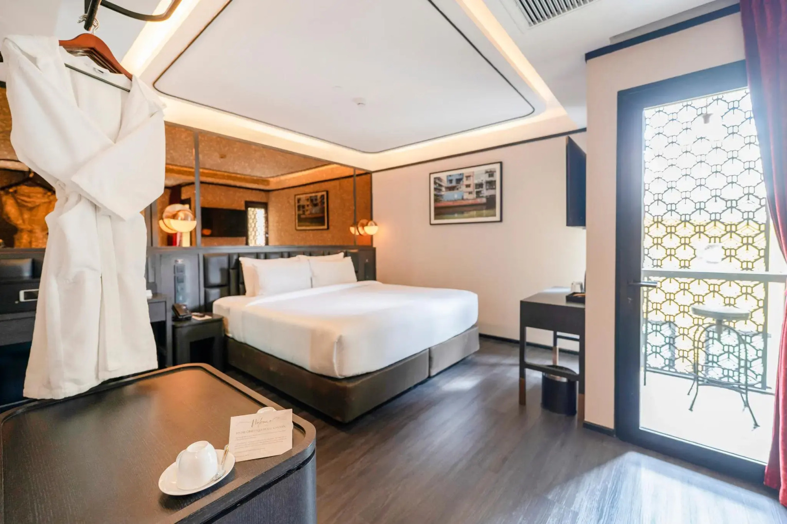 The Gravitique Hotel Khaosan