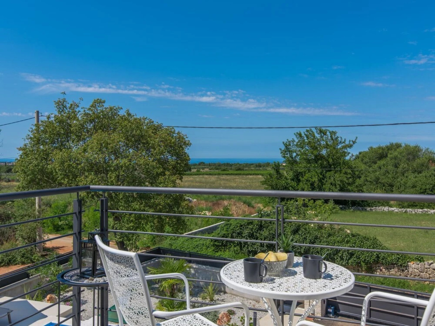 Holiday House  with private pool in a quiet location with garden and grill