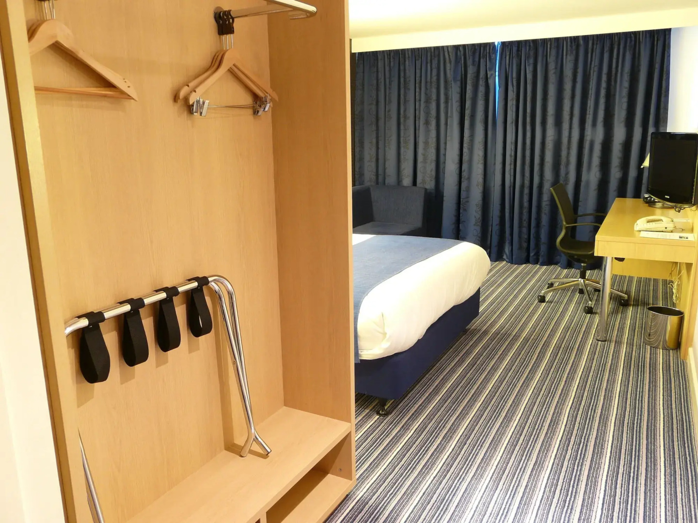 Holiday Inn Express Leigh - Sports Village by IHG