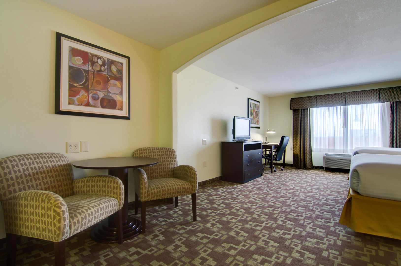 Holiday Inn Express Hotel & Stes Kansas City Sports Complex by IHG