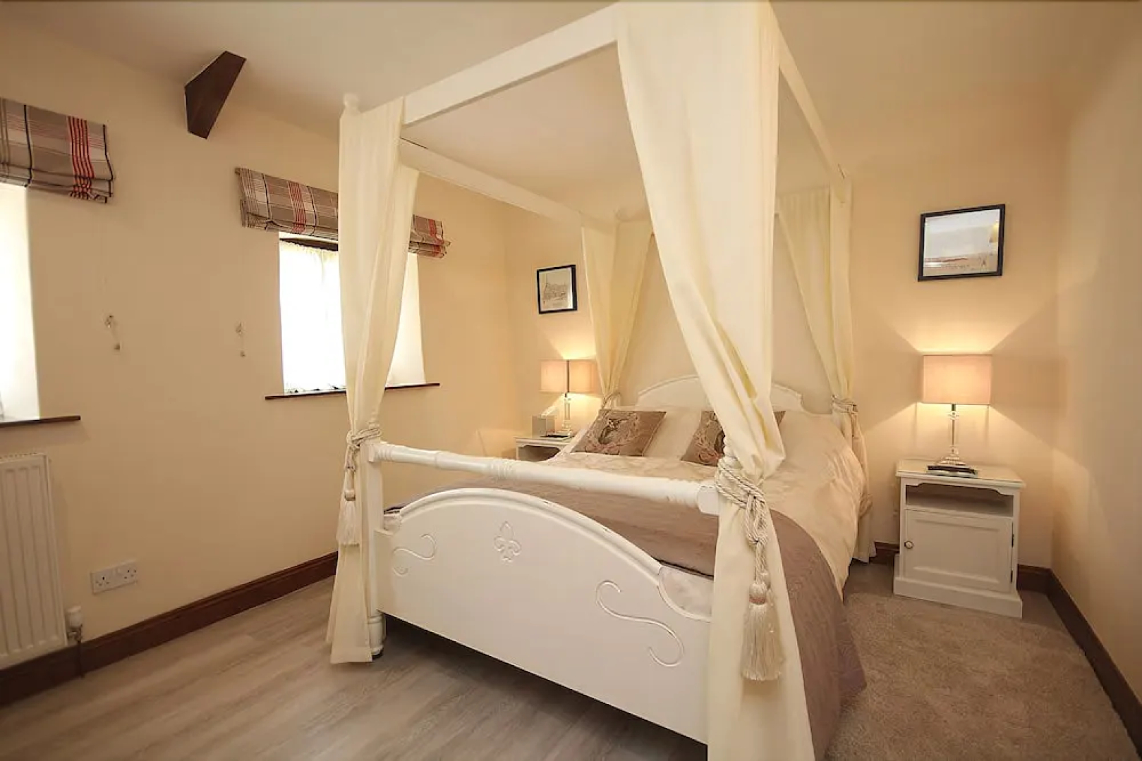 Self Catering Cottages at Handley Farm