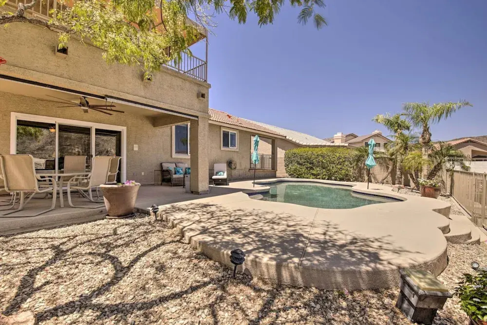Boat Dock & Pool: Lakefront Glendale Getaway!