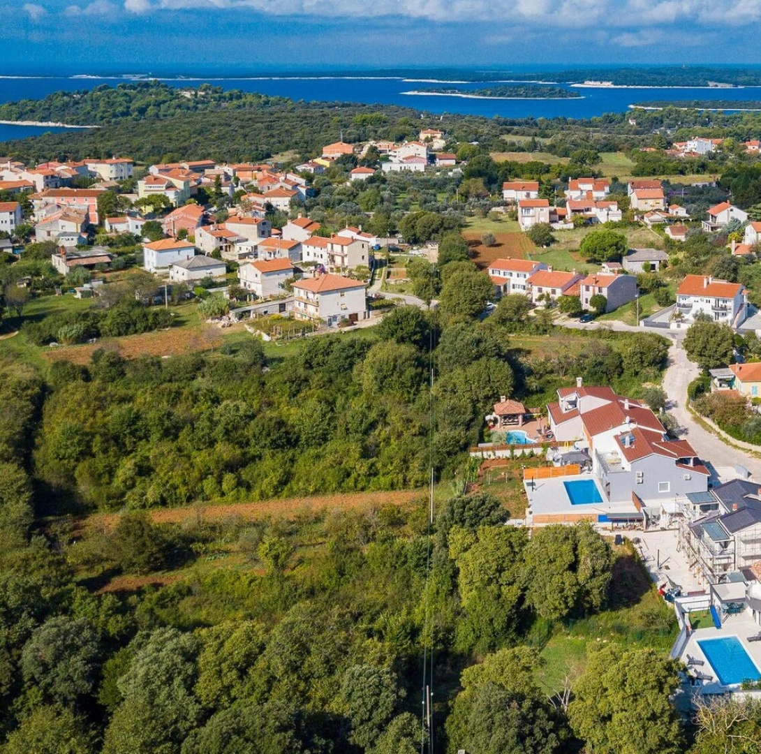 Stunning Home in Pula With Wifi and 4 Bedrooms