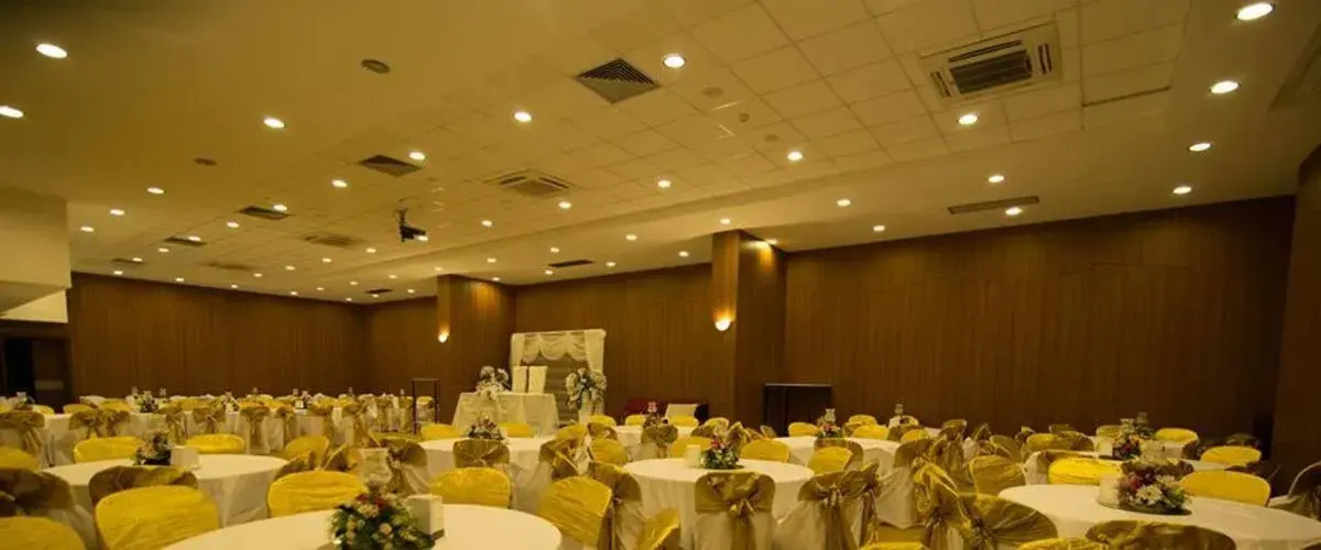 Gdz Hotels Gediz Business