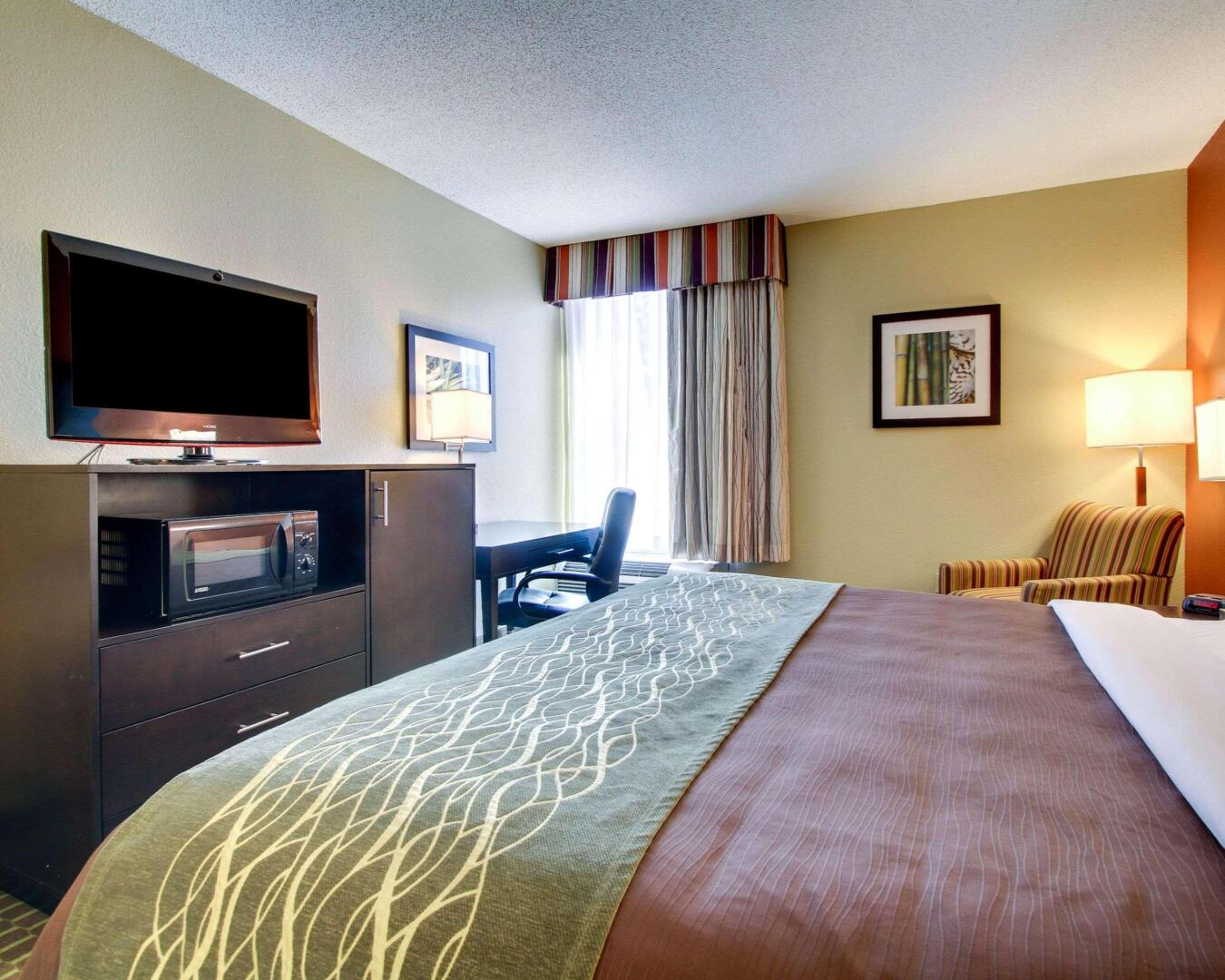 Comfort Inn Meridian - Bonita Lakes