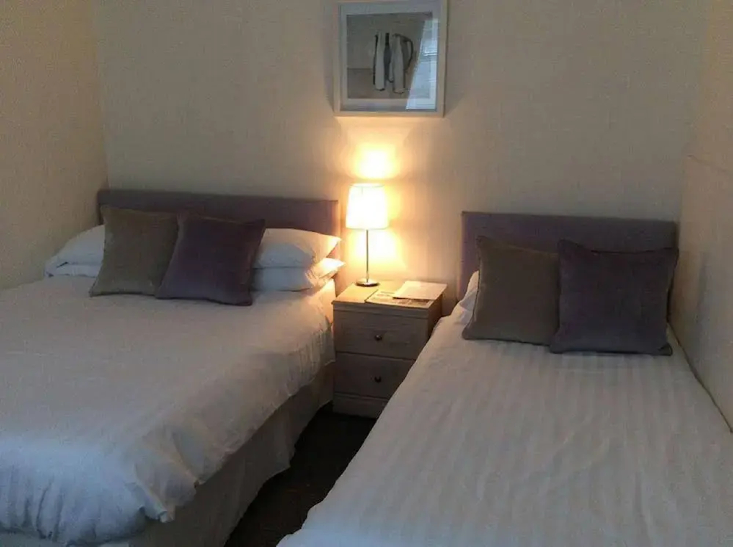 Priory Tearooms Burford With Rooms