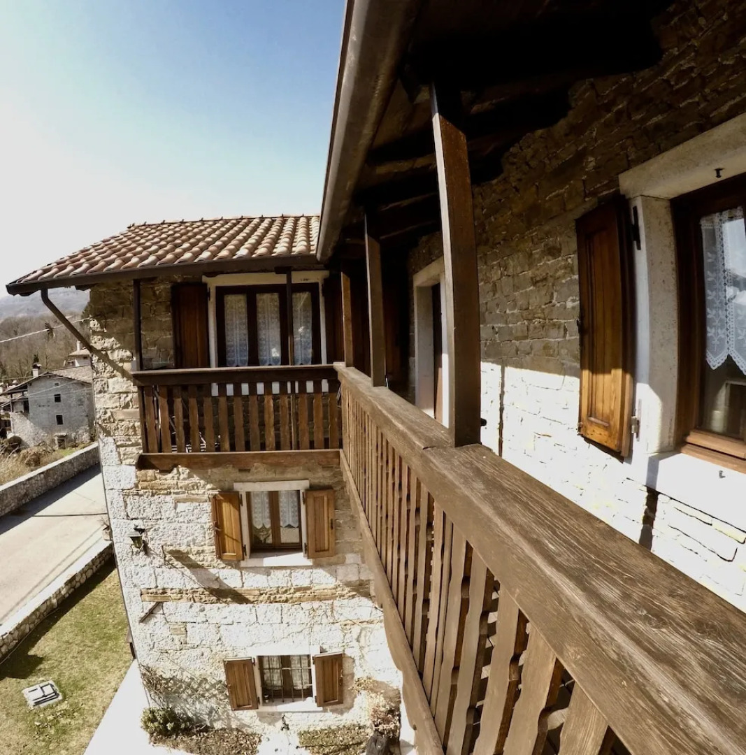 4lander House Balins