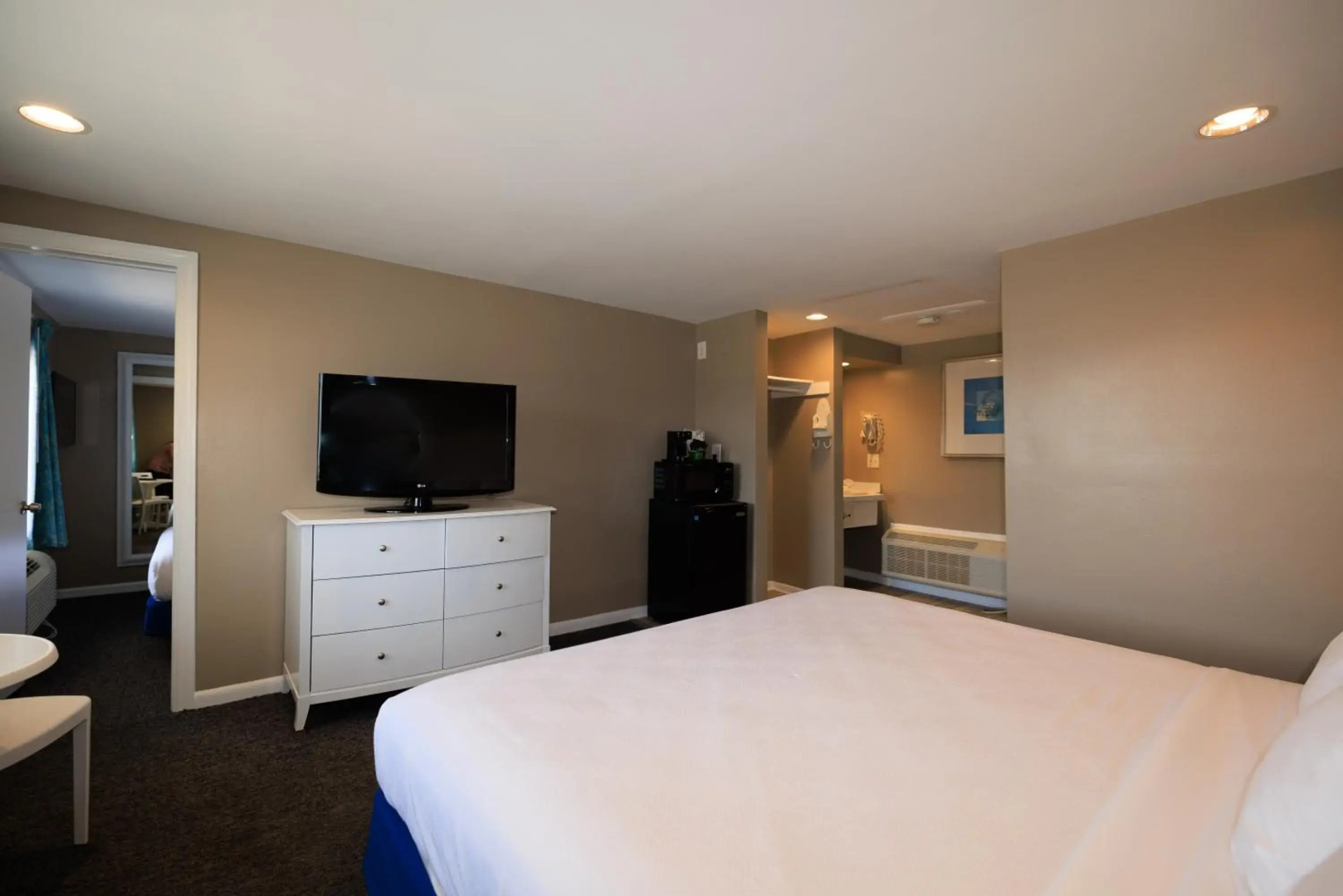 The White Sands Oceanfront Resort & Spa