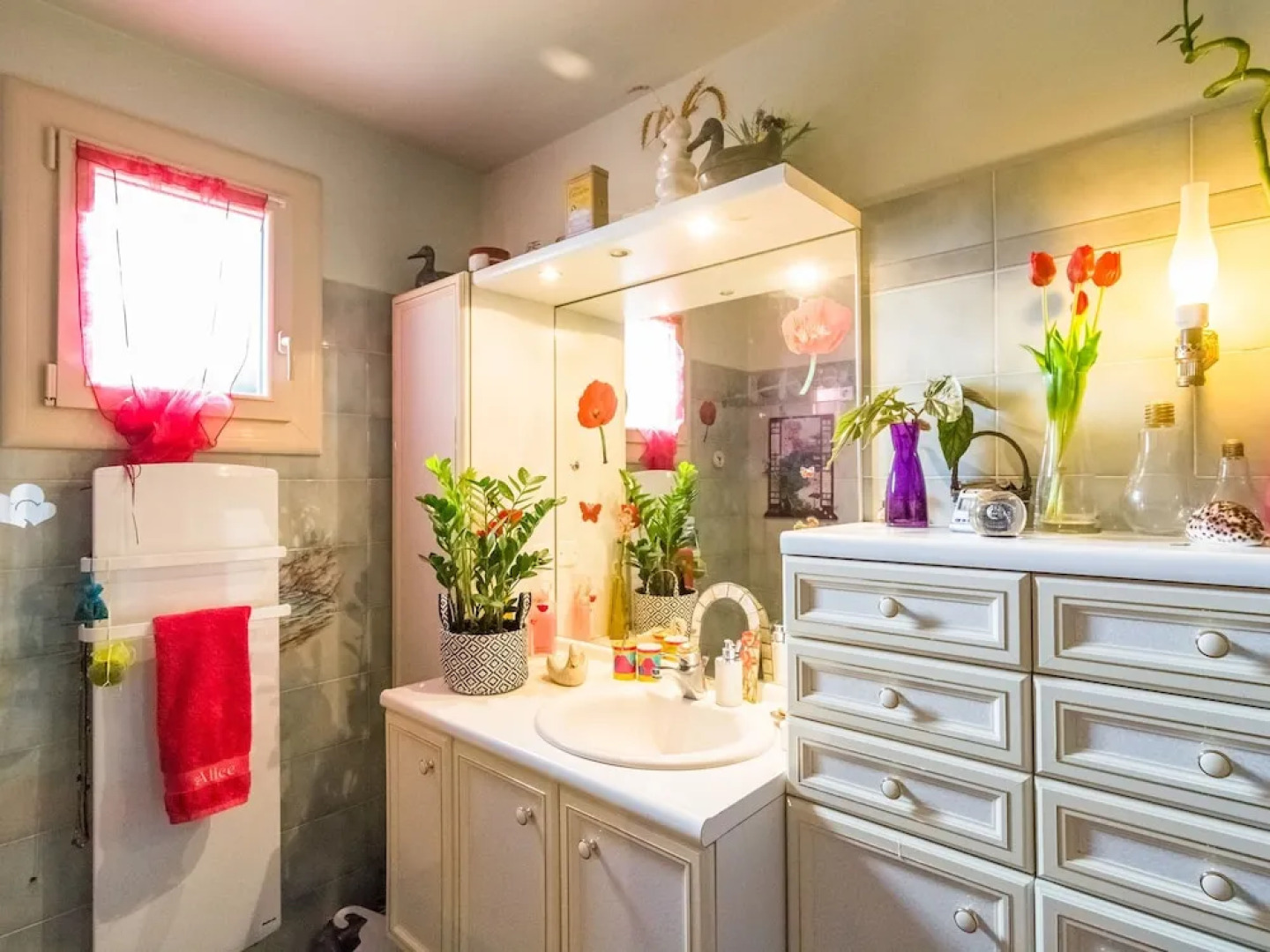 Beautiful Holiday Home in Espere with Swimming Pool