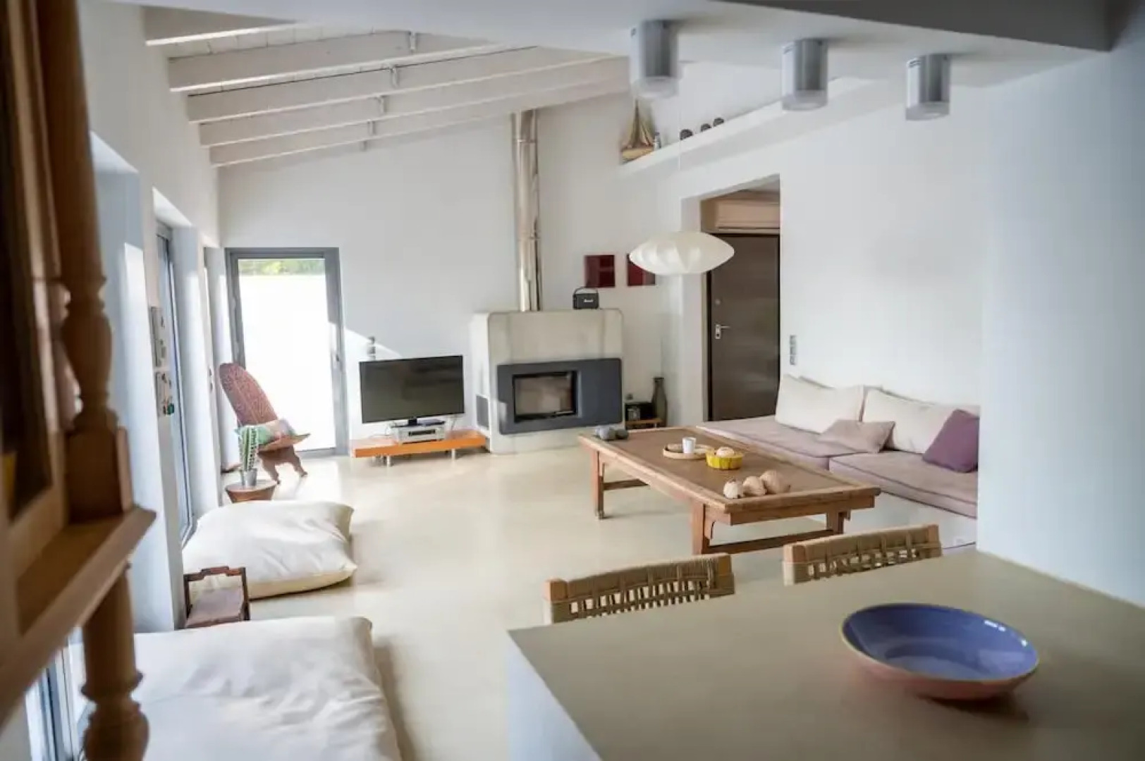 Beach Villa Next To The Waves