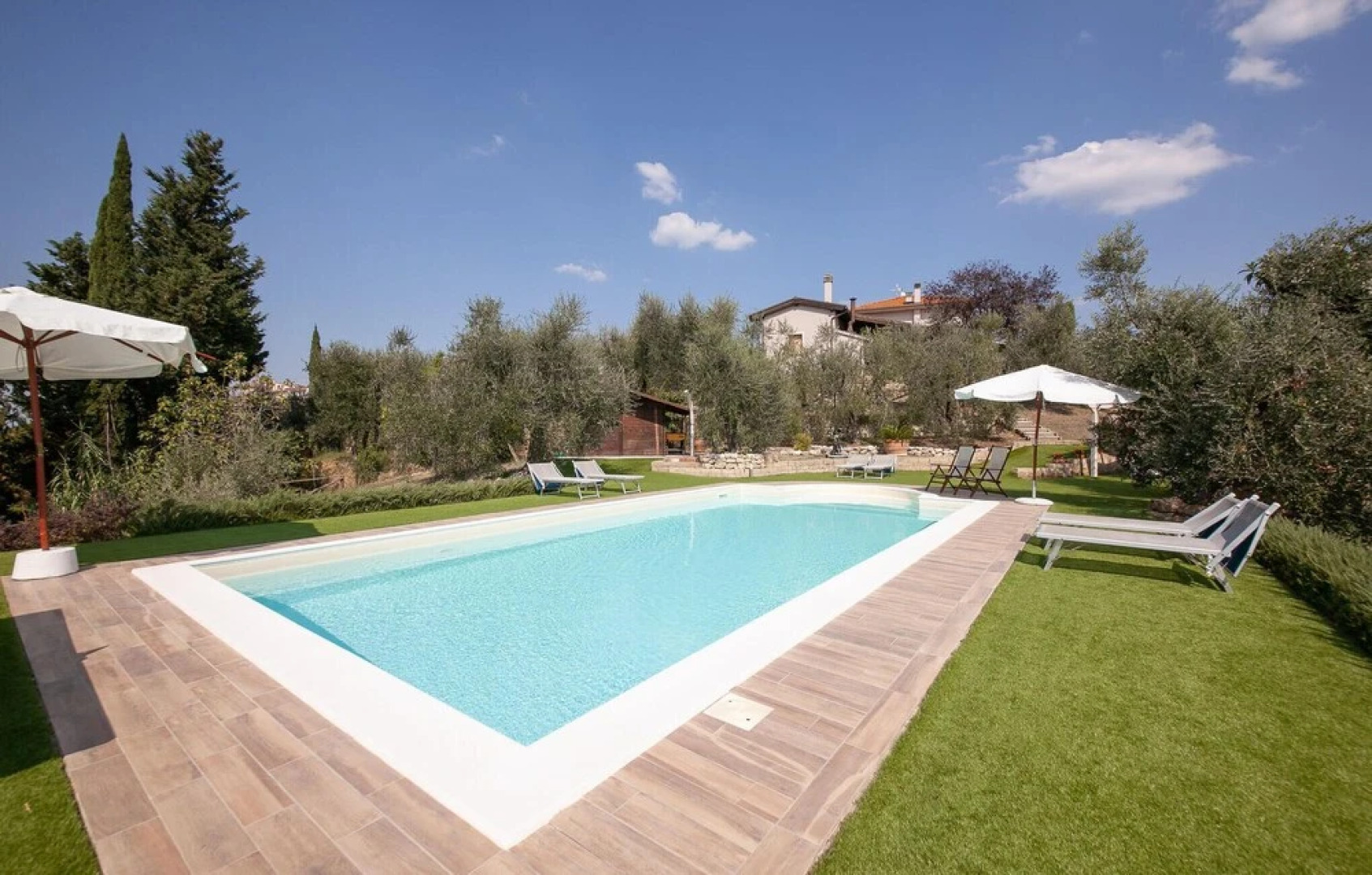 Nice Apartment in Marti PI With 3 Bedrooms, Wifi and Outdoor Swimming Pool