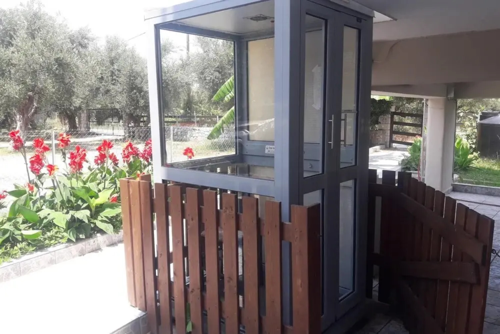 Drossia 8 in East Mani