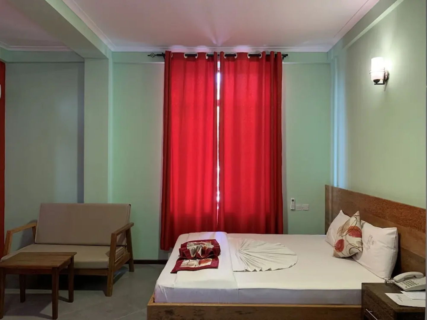 The Grand Villa Hotel