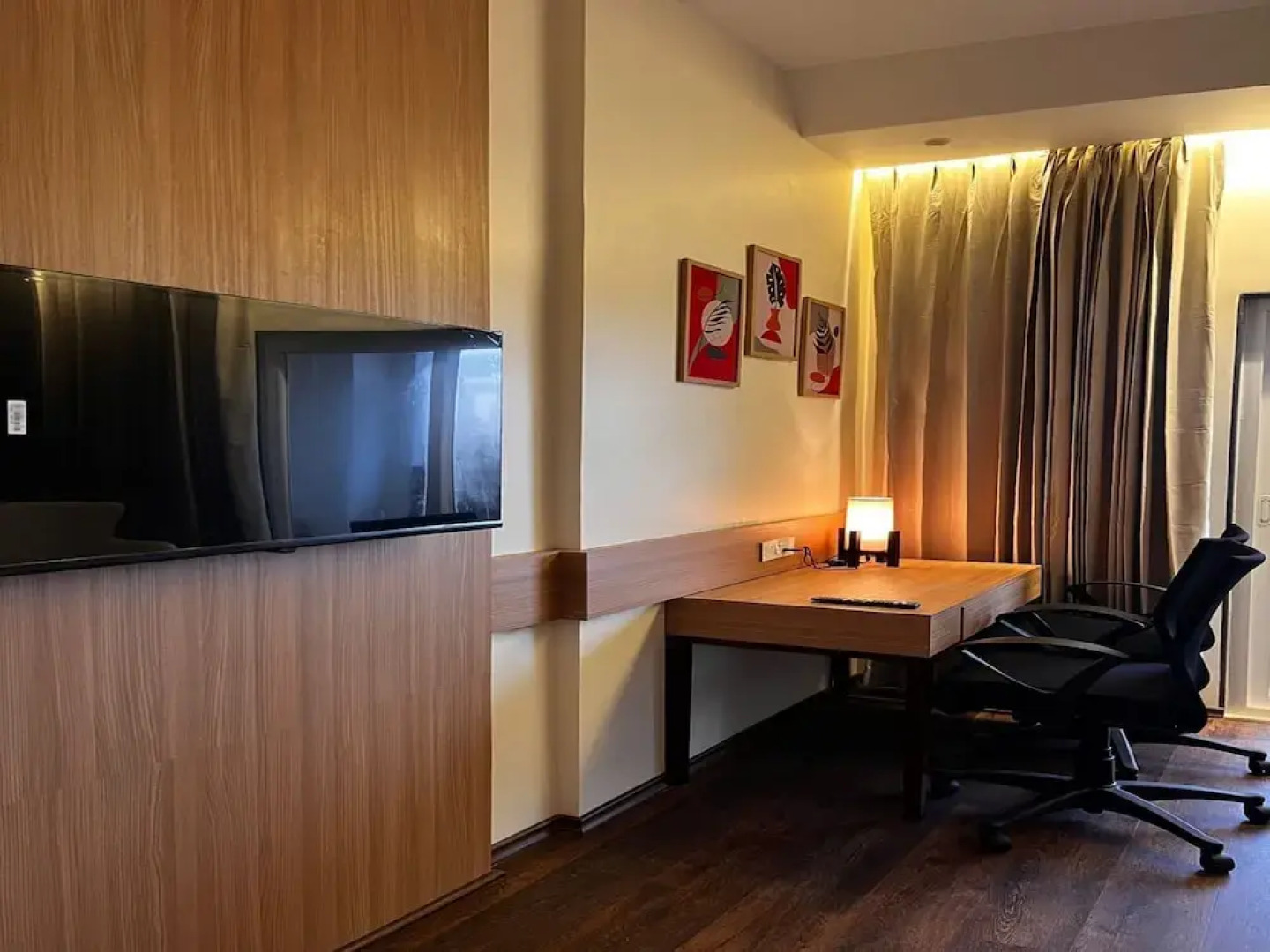 The White IBIS A Boutique Hotel