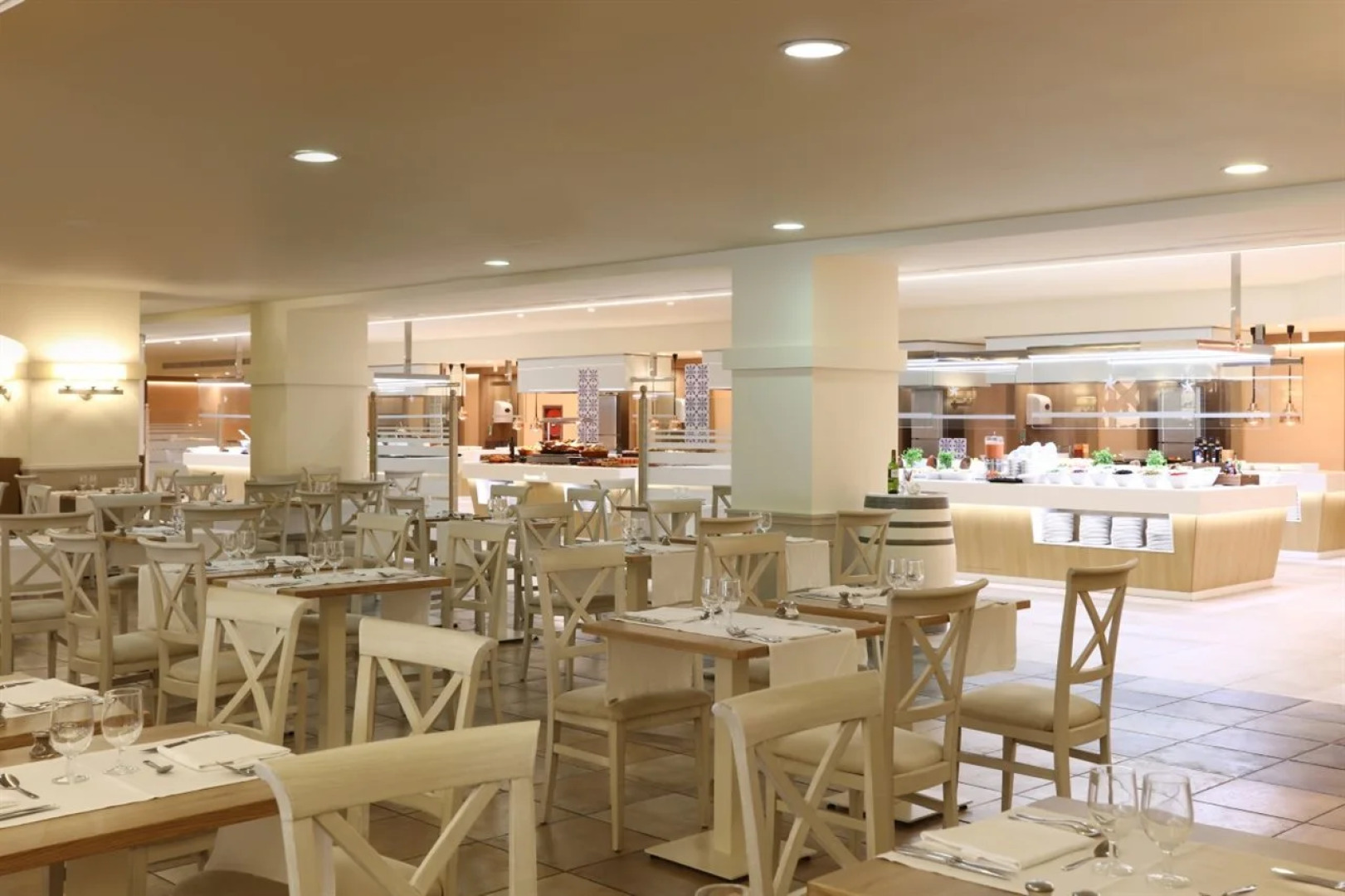 Отель Iberostar Waves Málaga Playa