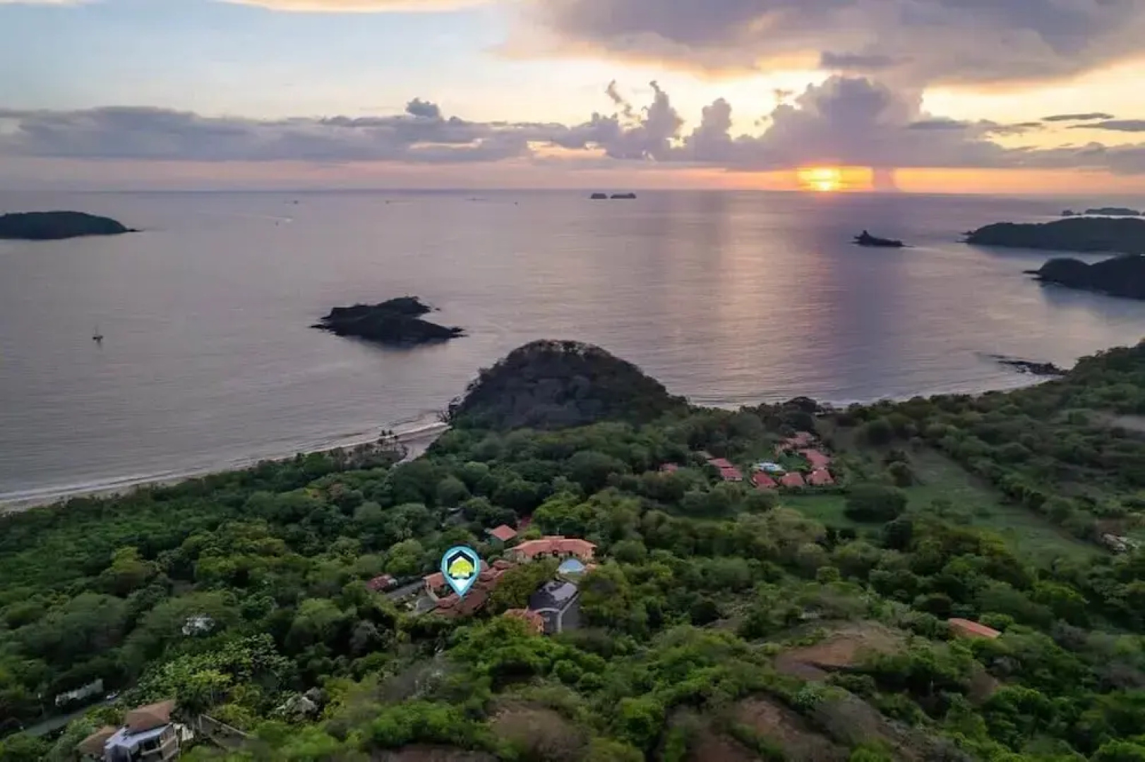 Stylish Villa with Brand-New Furniture, Panoramic Ocean Views, and Infinity Swimming Pool & Hot Tub
