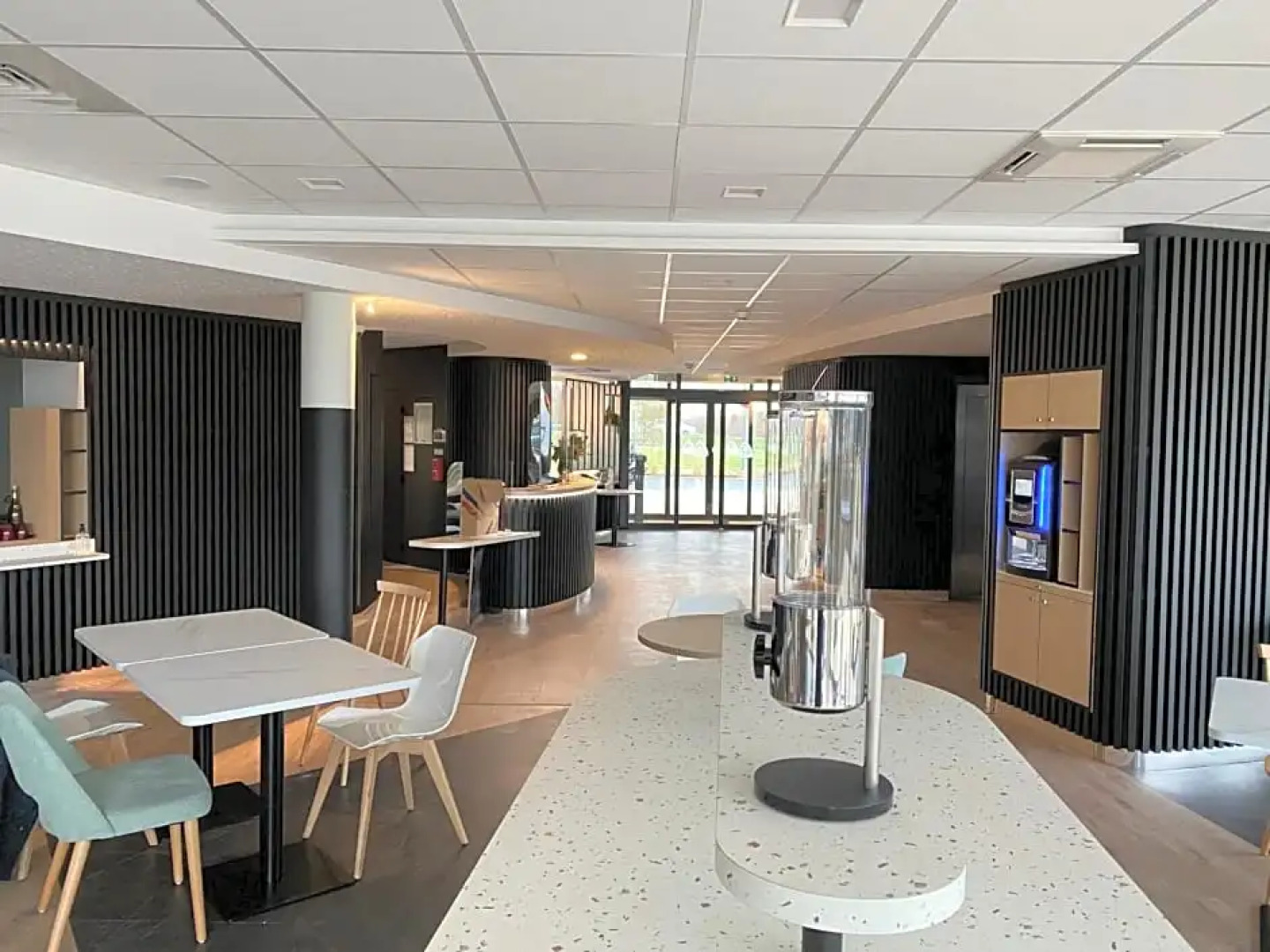 Hotel Akena Troyes - La Chapelle St-Luc