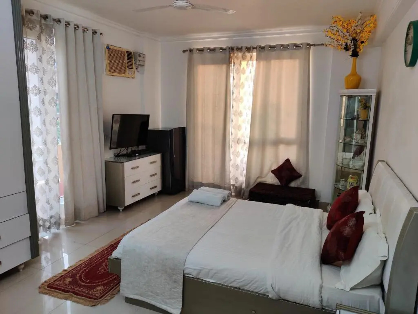 ALOHA RESORT GANGA View 1BHK Apartment and infinity Pool by Alka Rishikesh