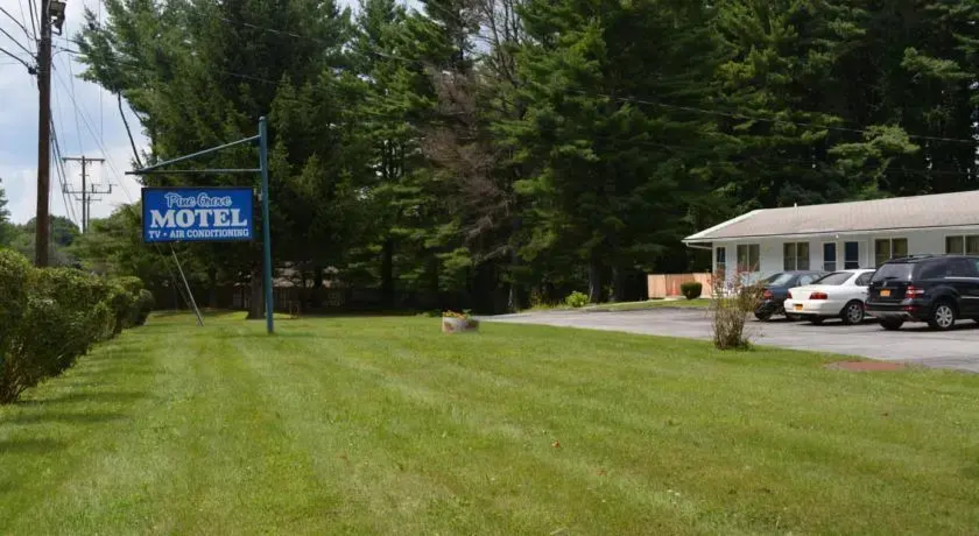 Pine Grove Motel
